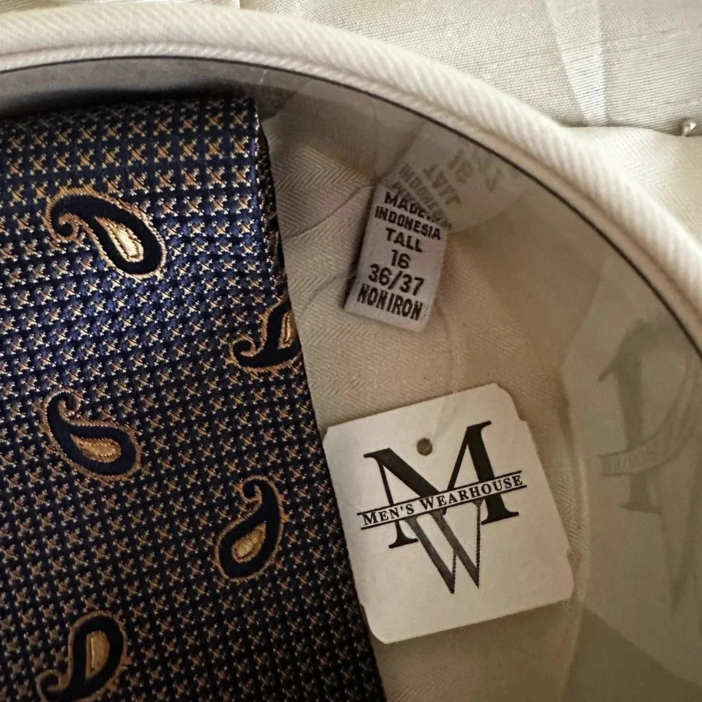 NWT-Joseph‎ Abboud Mens Button Up Dress Shirt and Tie Cream - Picture 3 of 3